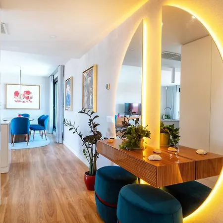 Diamond Downtown Center *