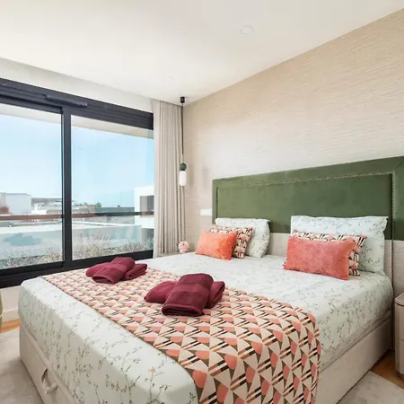 Diamond Downtown Center Apartment