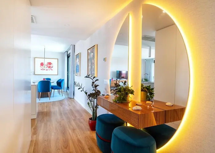 Diamond Downtown Center *